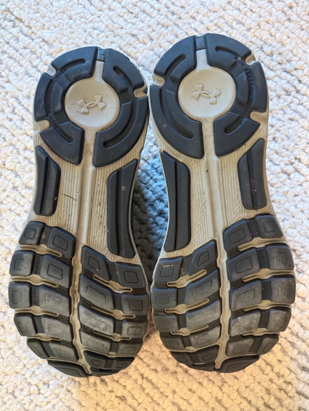 Under Armour mens 11.5 - Picture 3 of 5